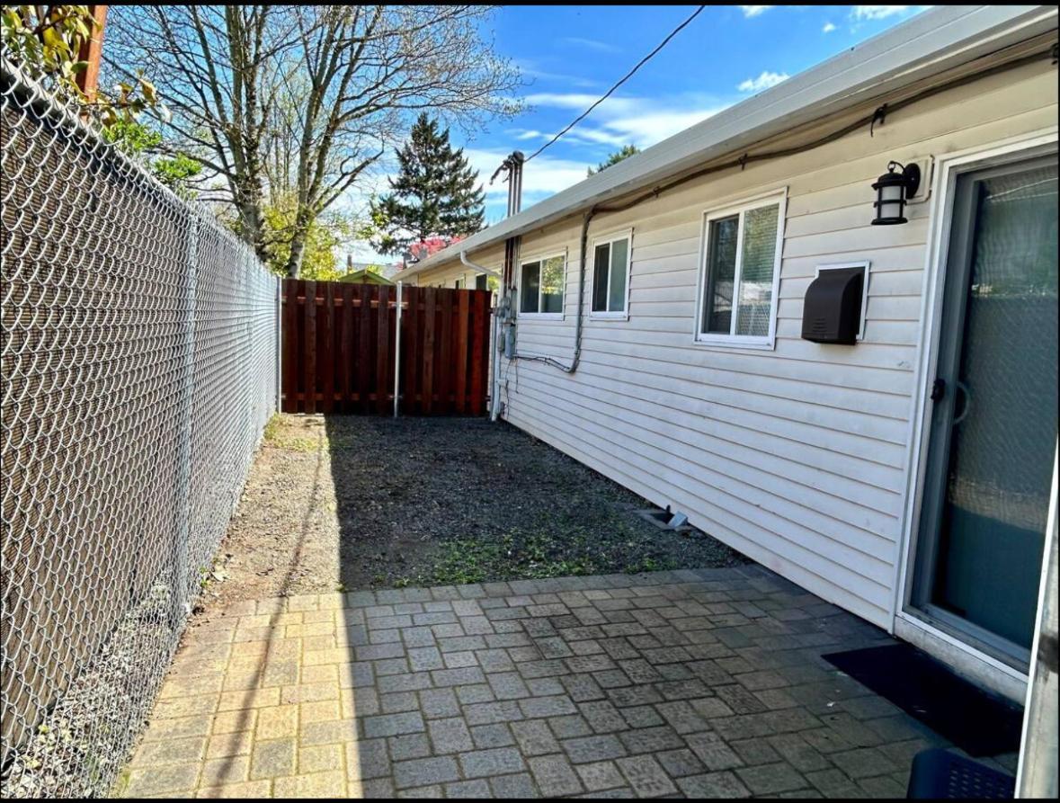 Amazing Entire House + Parking Apartment Portland Exterior photo